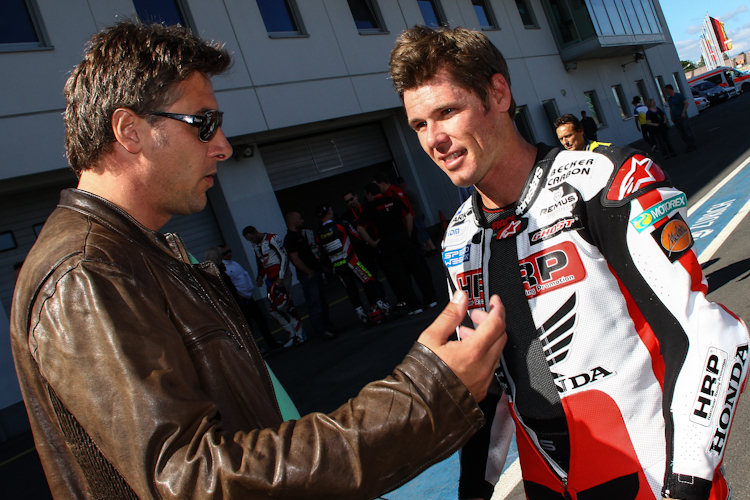 Eric Engesser (Sport1) und Karl Muggeridge (IDM Superbike)