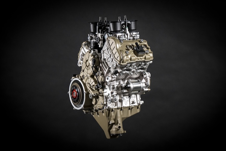 Der überarbeitete V4-Motor hat eine höhere Schwungmasse