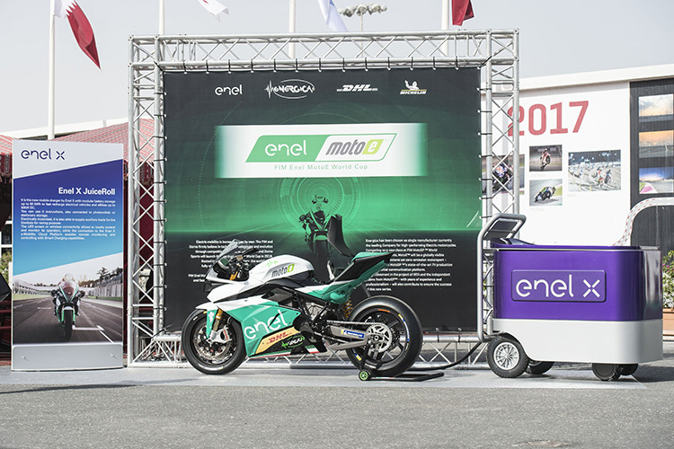 Die Energica Ego Corsa wird bei jedem Grand Prix präsentiert