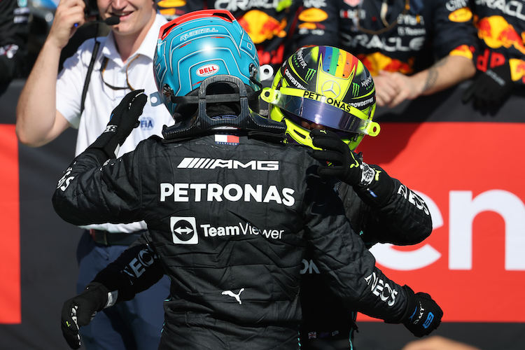 Beide Mercedes-Piloten durften in Frankreich aufs Podest, dennoch bleibt der Rückstand auf Red Bull Racing und Ferrari bestehen