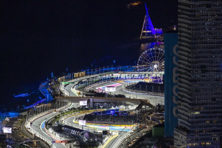 Samstag Abend in Saudi-Arabien: Formel 1.