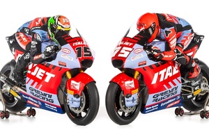 Wollen 2025 Attacke machen: Darry Binder (15) und Albert Arenas (75))