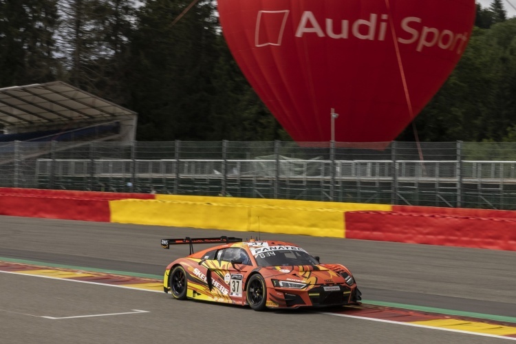 Liegt bei den 24h Spa an der Spitze: Der Audi R8 LMS vom Audi Sport Team WRT