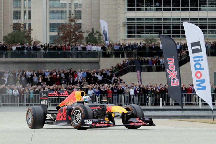 Daniel Ricciardo bei ExxonMobil in Houston