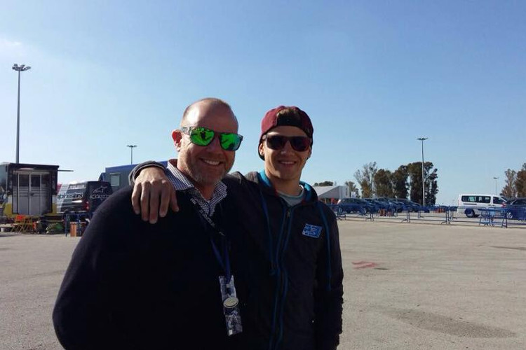 Manager Michael Kories und Tech3-Pilot Marcel Schrötter genossen die Sonnenstunden in Jerez