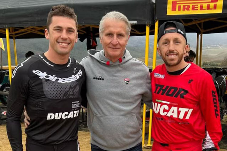 Ducati-Testfahrer Alessandro Lupino, Paolo Ciabatti und Tony Cairoli