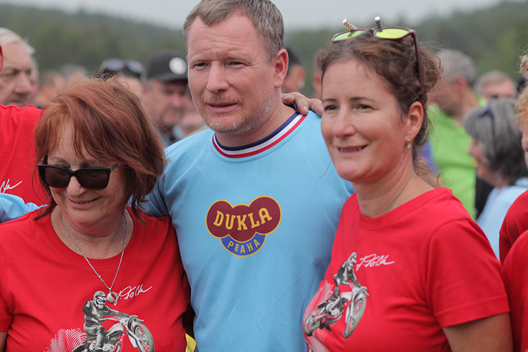 Familie Falta mit Ehefrau, Jaroslav jr. und Martina Faltova