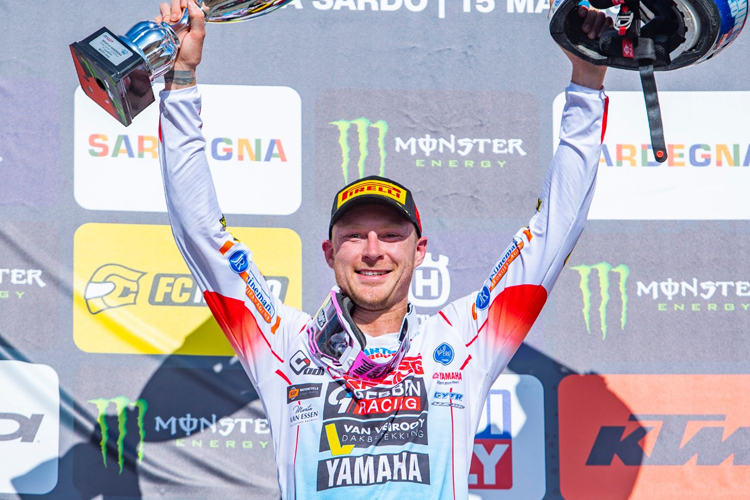 Calvin Vlaanderen feiert in Riola Sardo seinen ersten Grand-Prix-Sieg