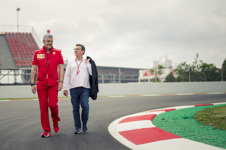 Louis Camilleri (r.) mit Ferrari-Teamchef Maurizio Arrivabene