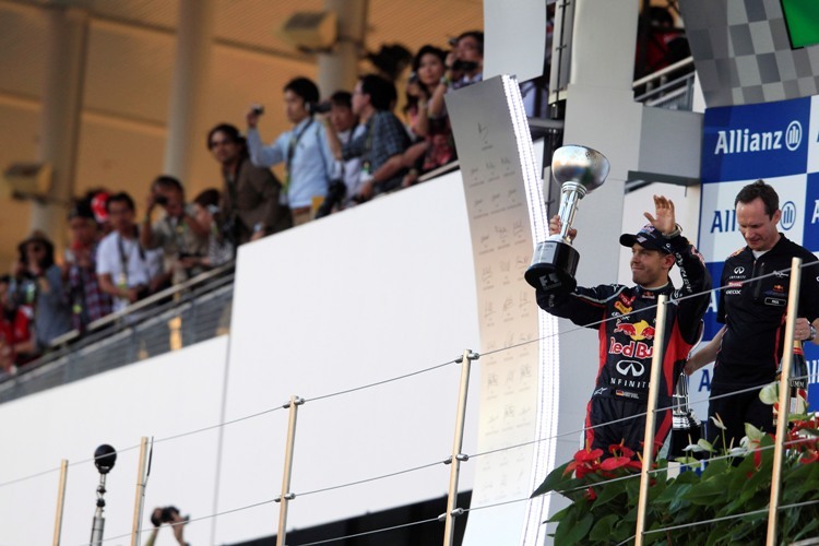 Sebastian Vettel auf dem Podest von Suzuka