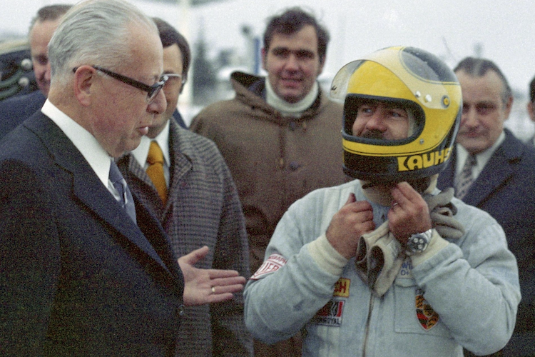 «Können wir jetzt bitte, Herr Kauhsen!» Bundespräsident Gustav Heinemann drängt 1973 zum Start der Nordschleifenrunde im 1000 PS-Porsche 917 Turbo