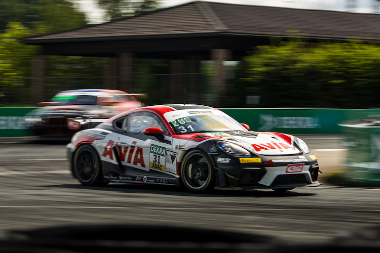 Finn Zulauf und Josef Knopp wurden 2024 mit dem Porsche 718 Cayman GT4 RS Clubsport Meister in der ADAC GT4 Germany