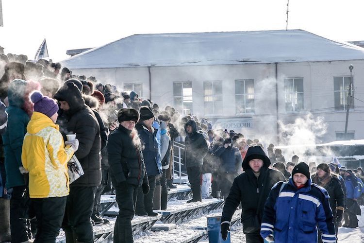 Willkommen zum Eisspeedway-GP in Shadrinsk