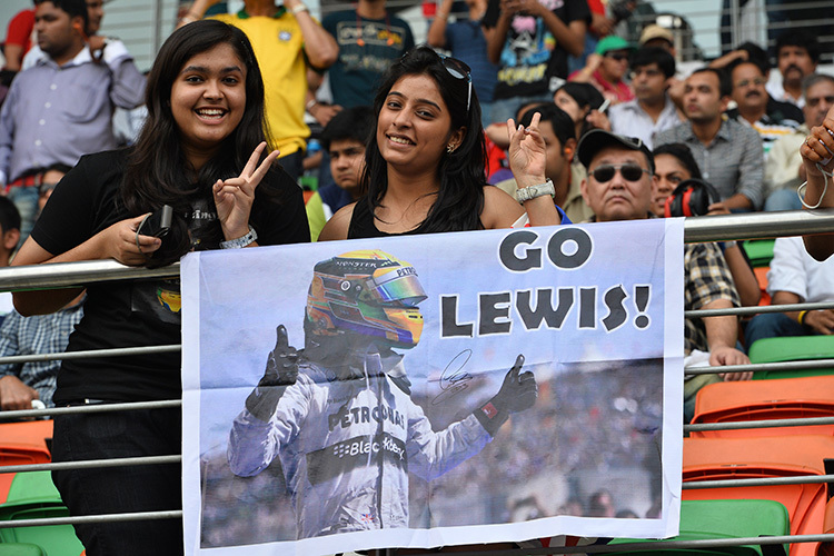 Zwei Hamilton-Fans am Buddh International Circuit