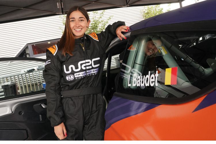 Die Belgierin Lyssia Baudet wandelt schon länger in den Rallyespuren von Thierry Neuville