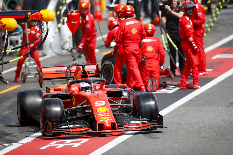 Sebastian Vettel auf dem Weg zur schnellsten Rennrunde