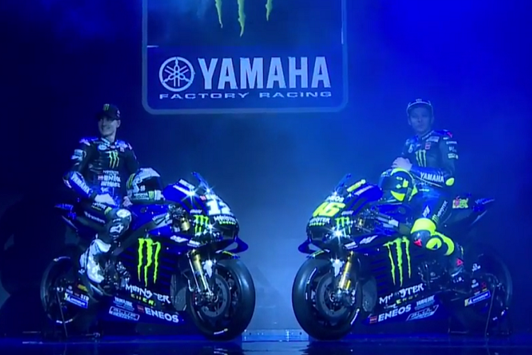 Maverick Viñales und Valentino Rossi präsentieren die neuen Yamaha-Farben