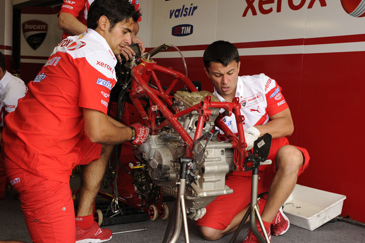 Auch in der Ducati-Garage sorgte Xaus für Hektik