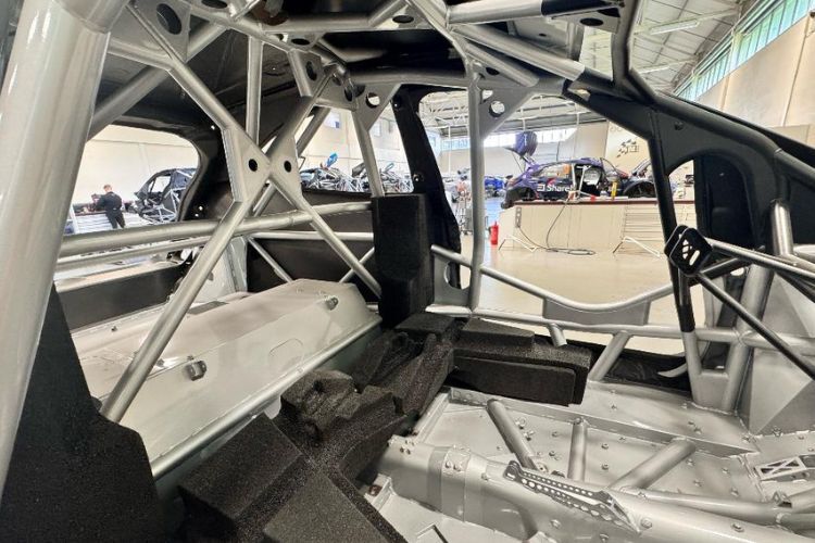 Neues Rohrrahmenchassis in der Fertigungshalle von M-Sport