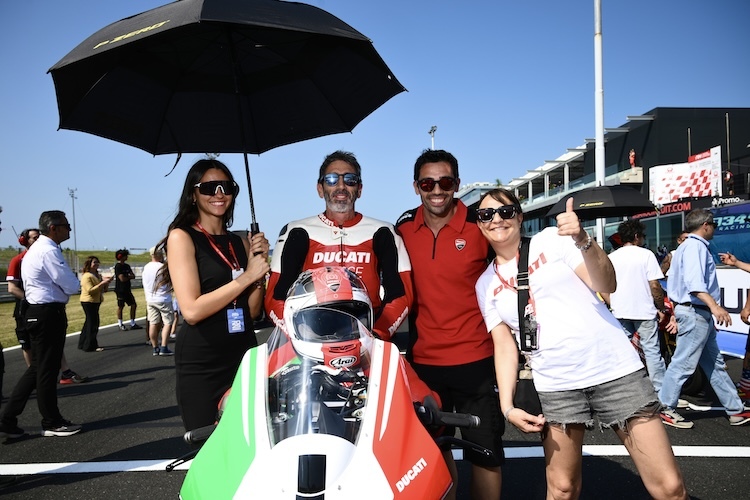 Ducati-Manager Francesco Milicia mit Cup-Initiator Michele Pirro