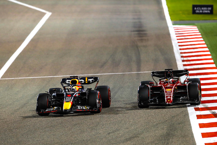 Max Verstappen gegen Charles Leclerc in Bahrain 2022