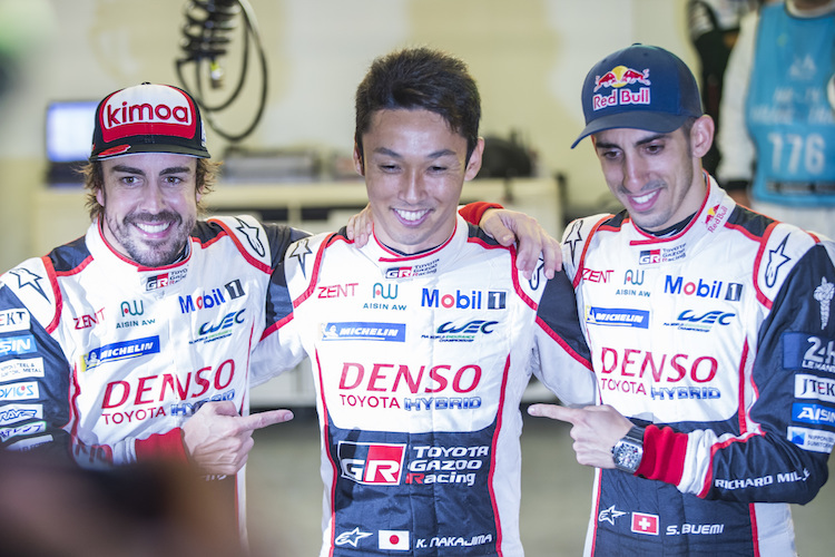 Fernando Alonso, Kazuki Nakajima und Sébastien Buemi dürfen sich über die Pole freuen  