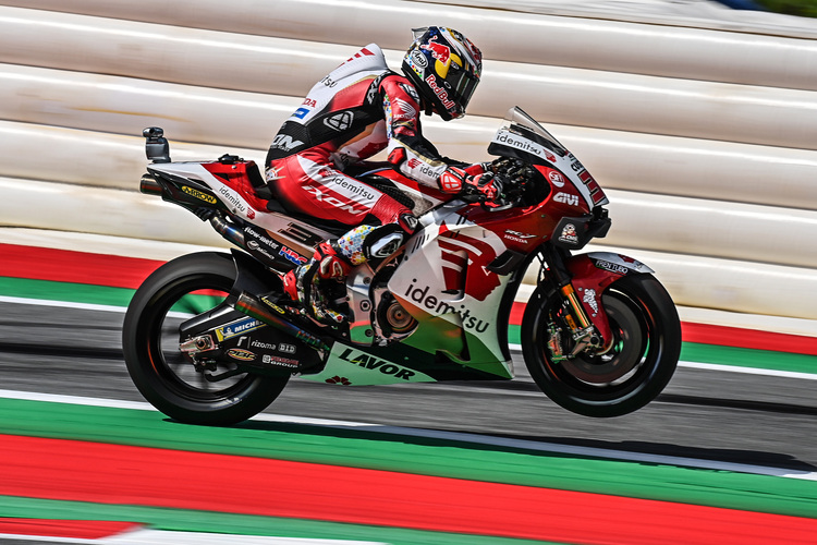 Takaaki Nakagami set the best time on Friday morning
