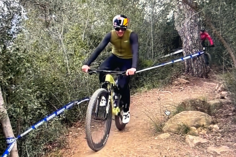 Vinales als Teilnehmer beim Mountainbike-Rennen