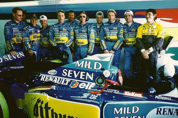 Kenny Handkammer (weisse Mütze) mit Michael Schumacher bei Benetton