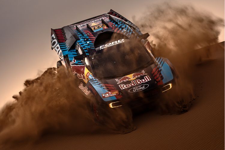 Sandkastenspiele und Test zugleich: Der neue Ford in Aktion vor der Dakar