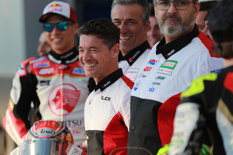 Lucio Cecchinello hat gut lachen. Er bleibt mit LCR bis mindestens 2026 in der MotoGP
