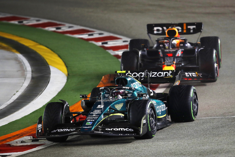 Die FIA fand Fehler bei Aston Martin und Red Bull Racing (hier in Singapur) sowie bei Williams