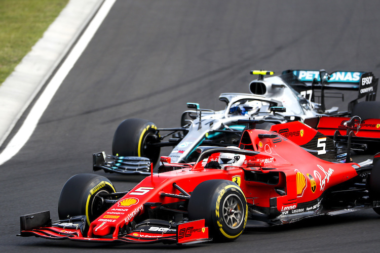 Sebastian Vettel vor Valtteri Bottas in Ungarn