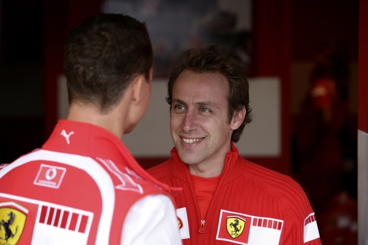 Luca Badoer kommt zum ersten GP-Einsatz mit Ferrari.