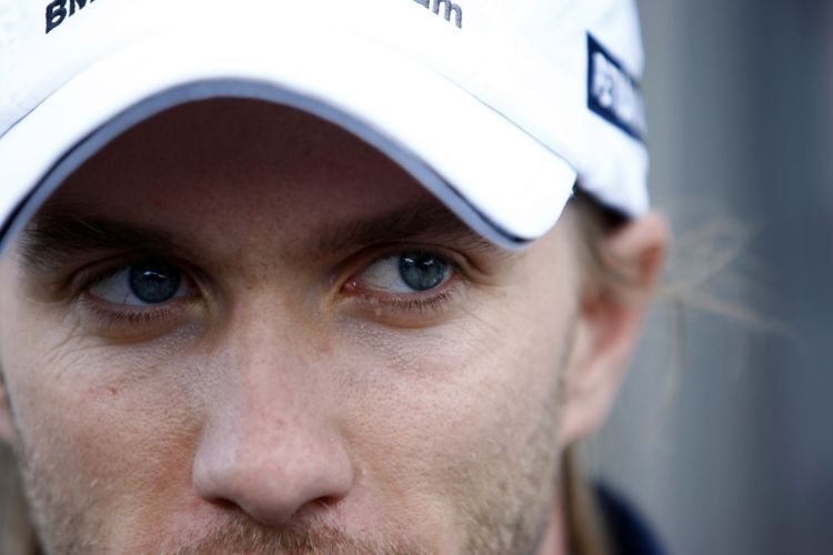 Nick Heidfeld (32) blickt schon mal voraus