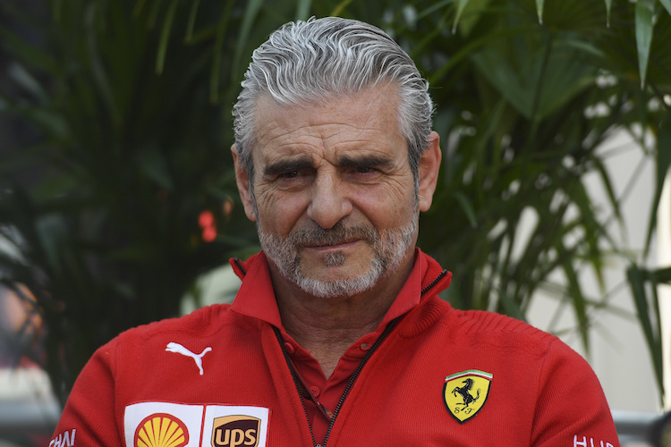 Ferrari-Teamchef Maurizio Arrivabene stellt sich hinter Vettel