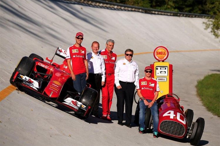Ferrari und Shell bei einem Promo-Termin in der Monza-Steilwand