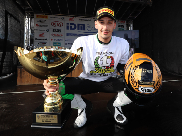 Angelo Licciardi wurde Meister bei der IDM Supersport 300
