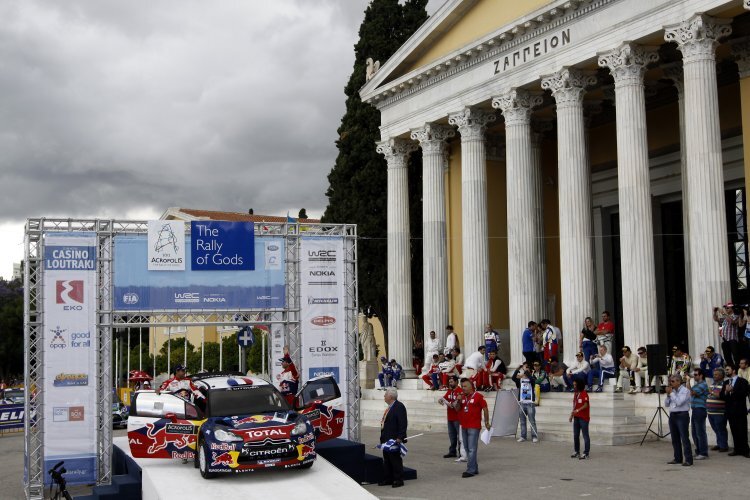 Sébastien Loeb 2012 beim Start in Athen