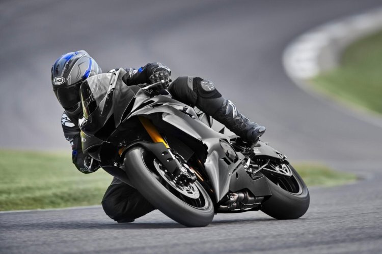 Die neue Yamaha R6 ist ein schönes Spielzeug für Hobby-Rennfahrer