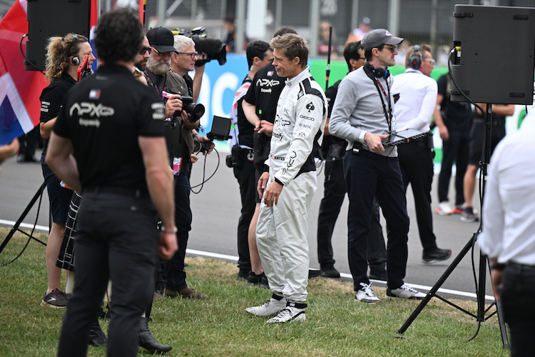 Brad Pitt bei Dreharbeiten in Silverstone