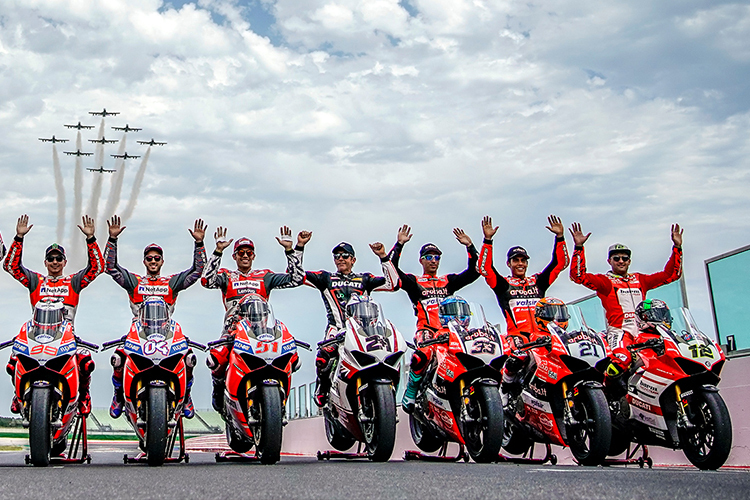 Bei der World Ducati Week fuhren die Stars die Serienversion der V4 S