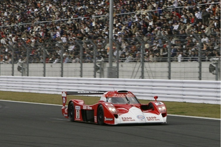 Der Toyota TS020 bei einem Show-Run in Fuji 2005