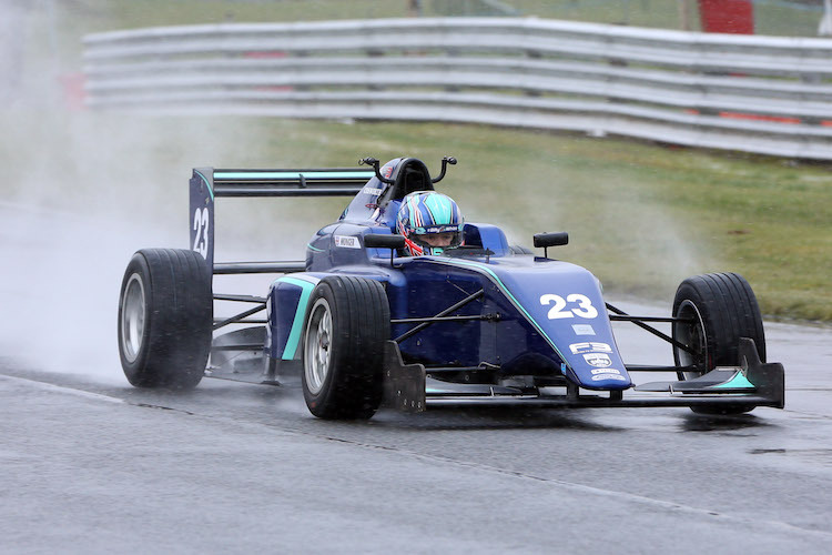 Monger im Formel-3-Auto von Carlin