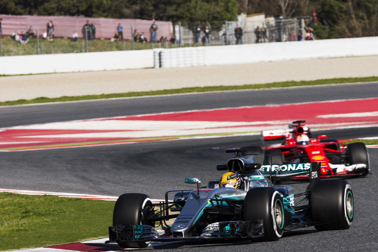 Barcelona am ersten Testtag: Hamilton vor Vettel, auch in der Zeitenliste