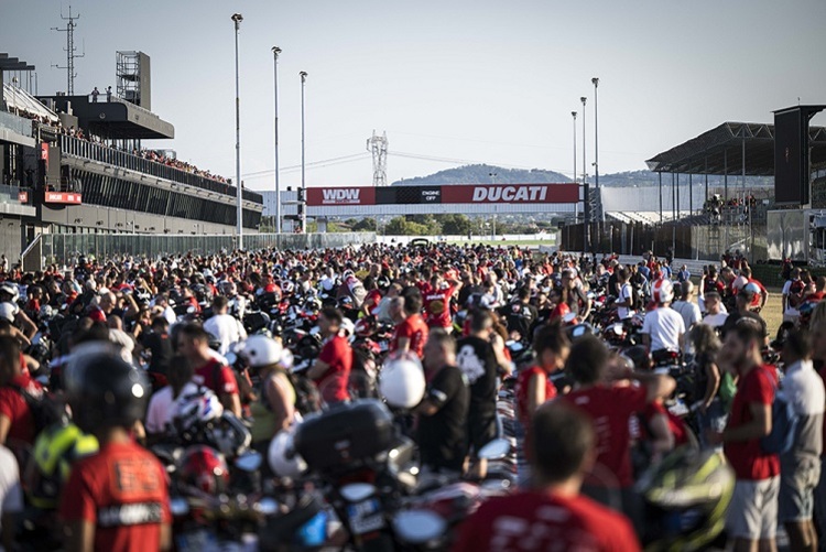 World Ducati Week: Sturm der Misano-Zielgerade nach dem Race of Champions