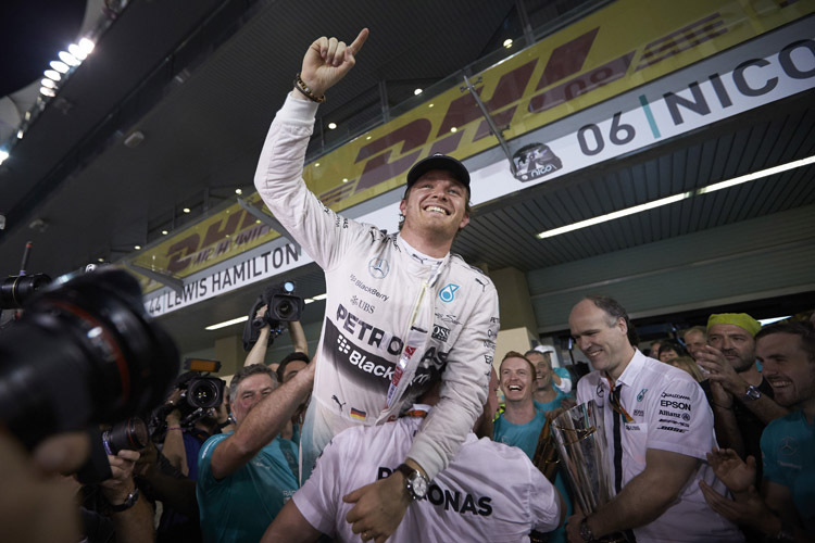 Auch beim Saisonfinale in Abu Dhabi sammelte Nico Rosberg eifrig Führungskilometer – und damit auch viele Spenden