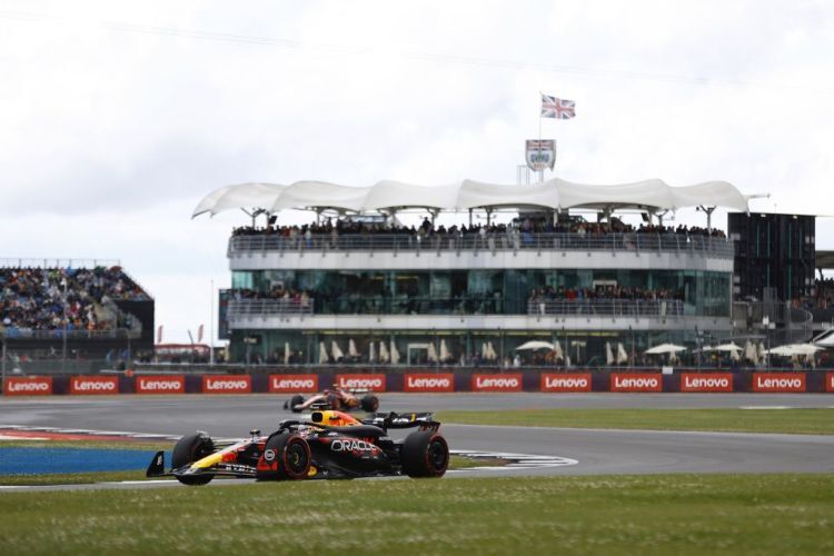 Max Verstappen & Carlos Sainz