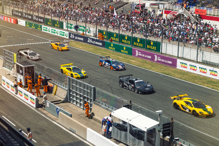 Ein Teil der McLaren-Parade in Le Mans