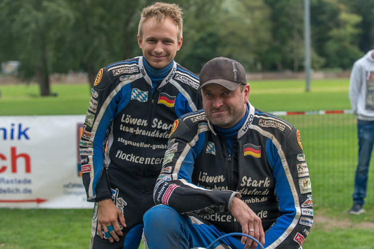 Tim Scheunemann (l.) fuhr mit Markus Brandhofer (r.) in Pfarrkirchen sein letztes Rennen